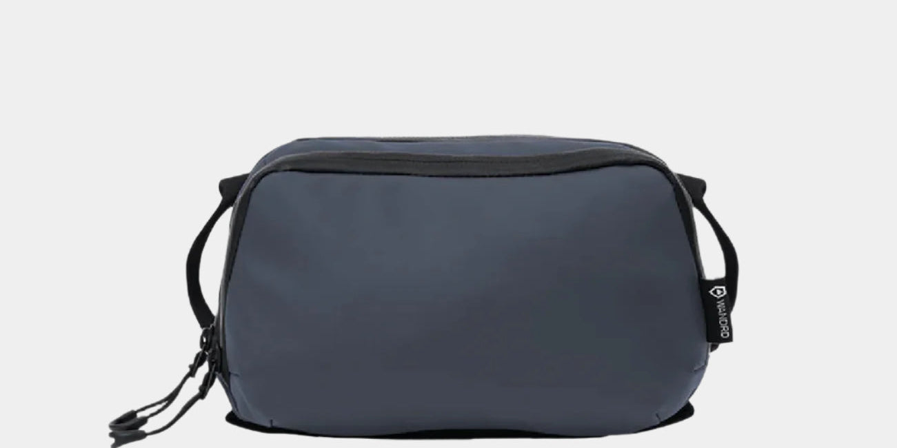 PH_WNDRDTECHBAG_AegeanBlue_Large_088ad107-d142-4696-91e2-fb102a2f6161.jpg