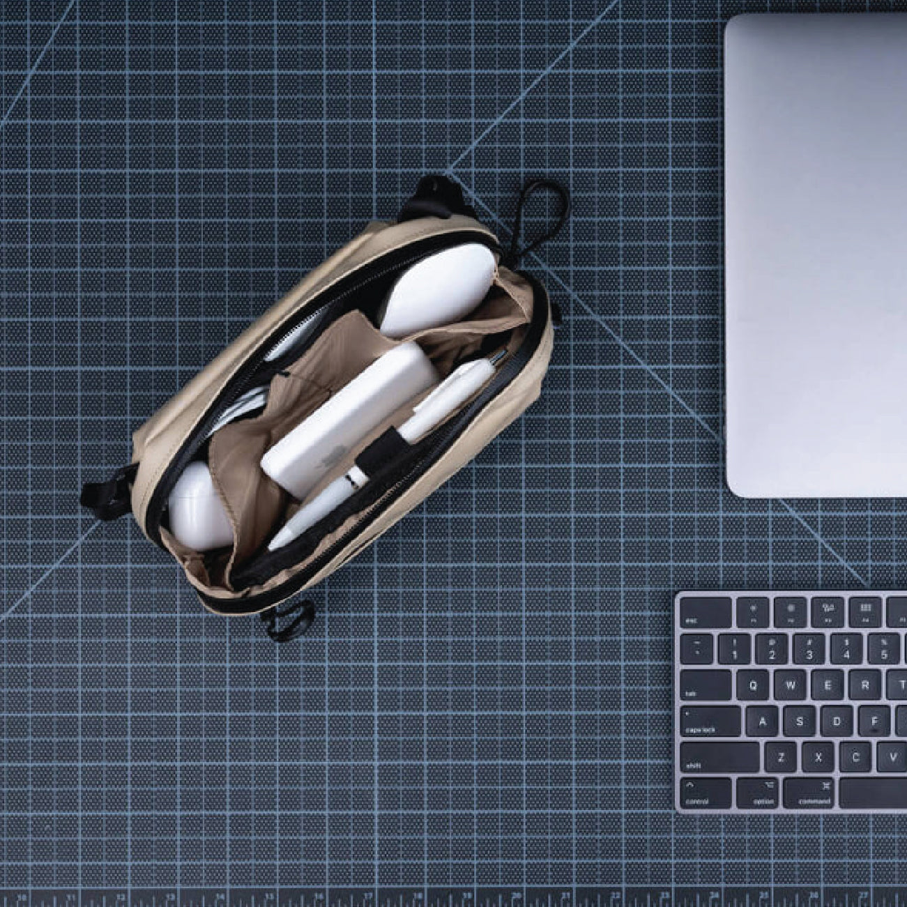 WANDRD Tech Bag Medium